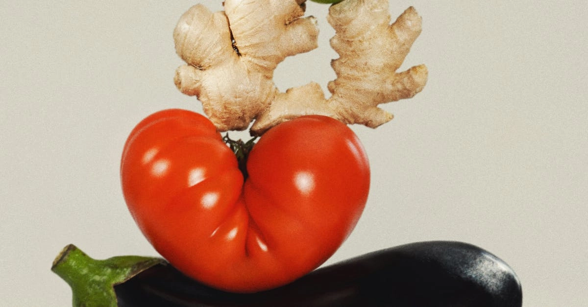 Скульптурная композиция с символикой перца чили в объемном искусстве